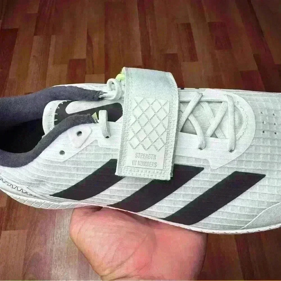 💰HUGE CLEARANCE SALE 💰  Adidas The Total Mens Training Shoes (ID0353) - Picture 7 of 15